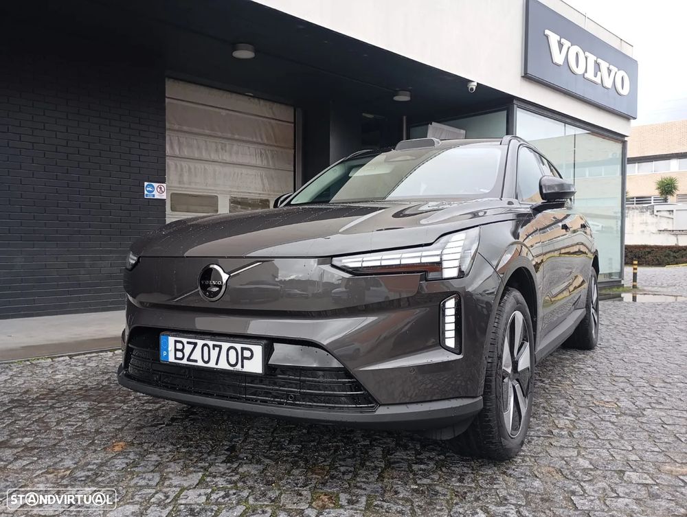 Volvo Ex90