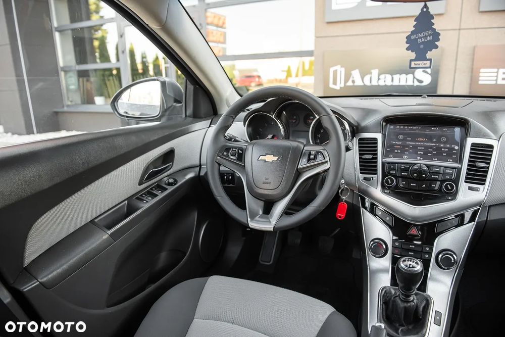 Chevrolet Cruze 1.8 LT - 22