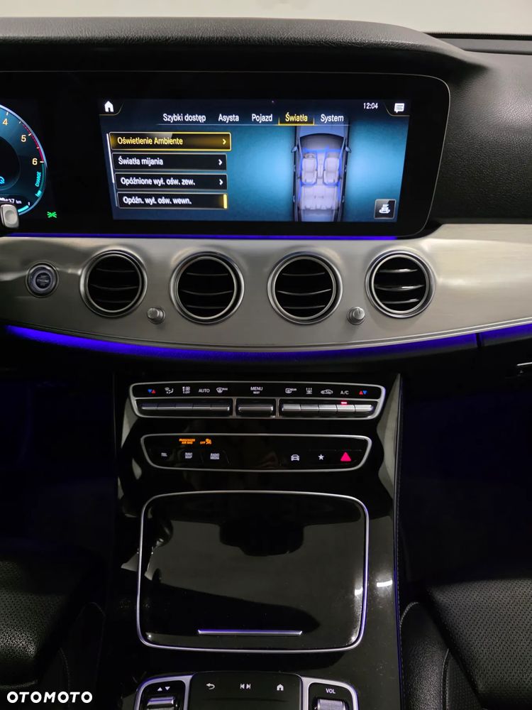 Mercedes-Benz Klasa E 300 de T 9G-TRONIC Night Edition - 15