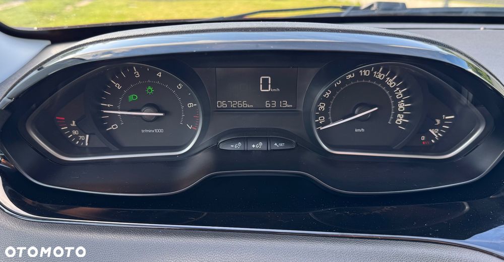 Peugeot 208 1.2 PureTech Active - 17