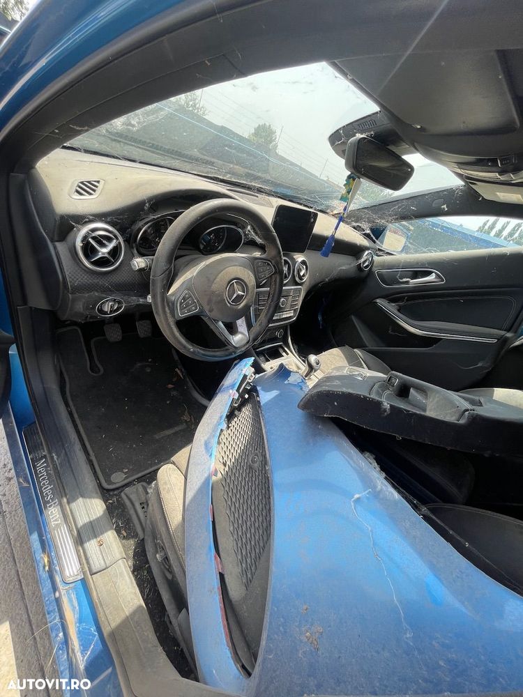 Dezmembrez  Mercedes A Class 1.6 Benzina 122 Cai 2016 - 3