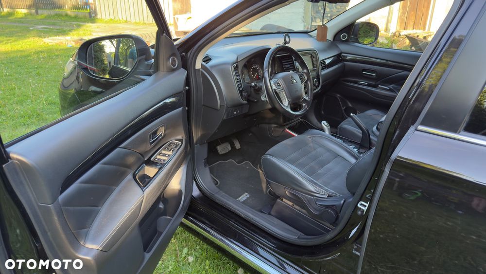 Mitsubishi Outlander 2.0 4WD - 12