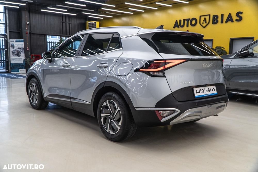 Kia Sportage 1.6 T-GDI HEV 6AT 4x4 Style - 6