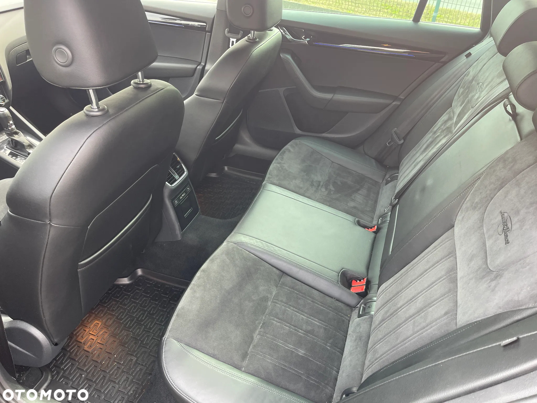 Skoda Octavia 2.0 TDI 4x4 DSG L&K - 5