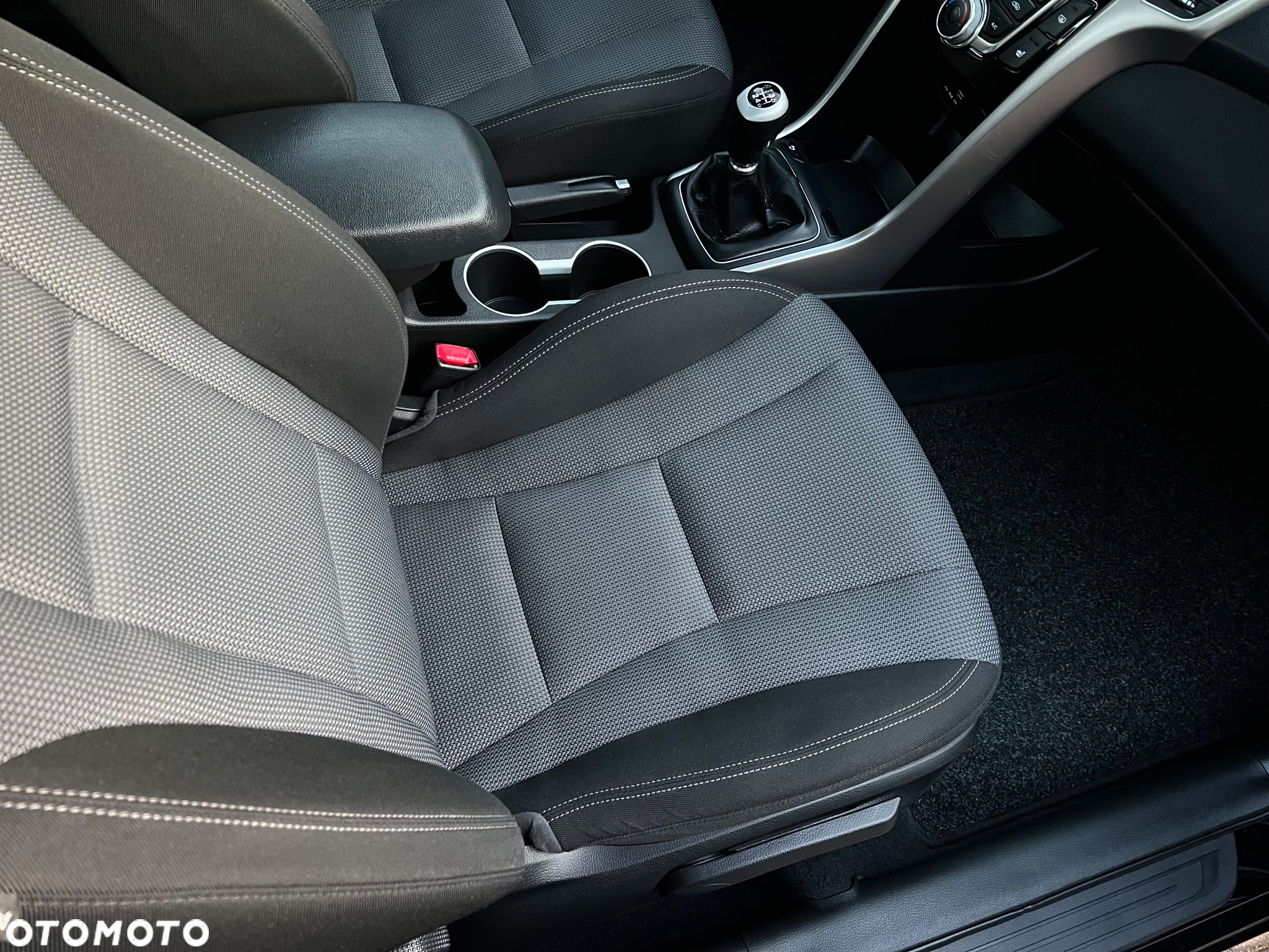 Hyundai i30 1.6 CRDi BlueDrive Comfort - 11