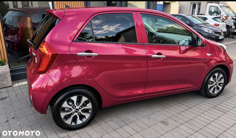 Kia Picanto 1.0 Fifa World Cup Edition - 3