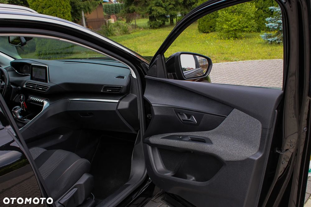 Peugeot 3008 - 18