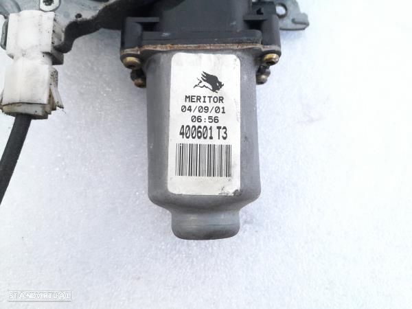 Elevador Tras Esq  Nissan Primera (P12) - 3
