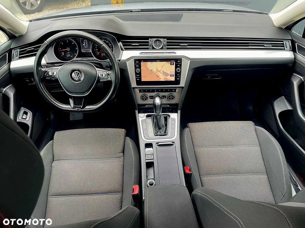 Volkswagen Passat 2.0 TDI (BlueMotion Technology) DSG Highline - 11
