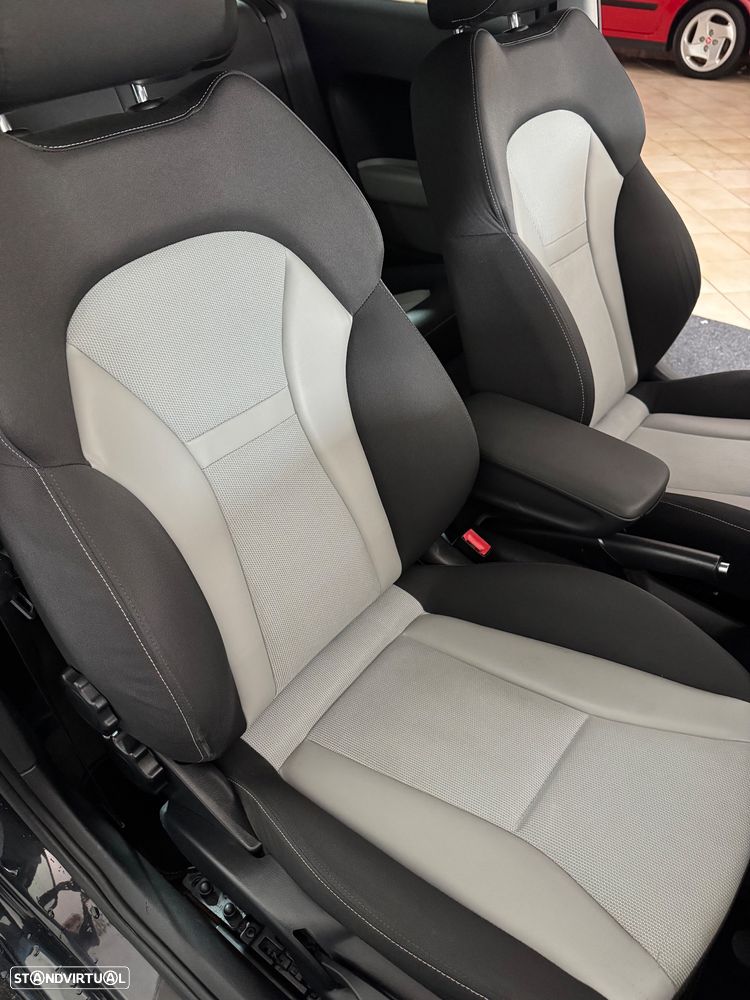 Audi A1 1.6 TDI S line Sport Pack - 16