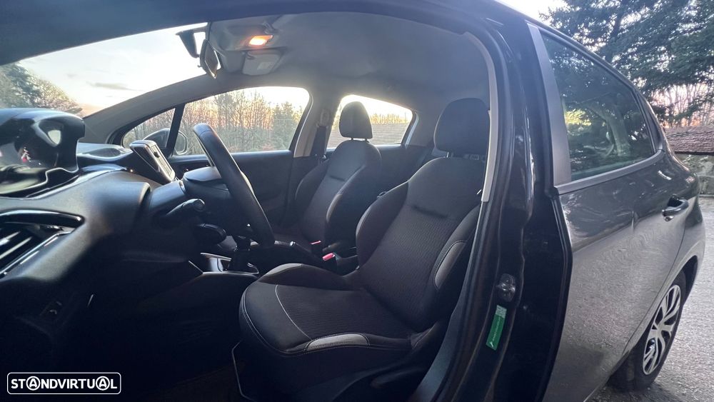 Peugeot 208 e-HDi 92 Stop&Start Style - 13