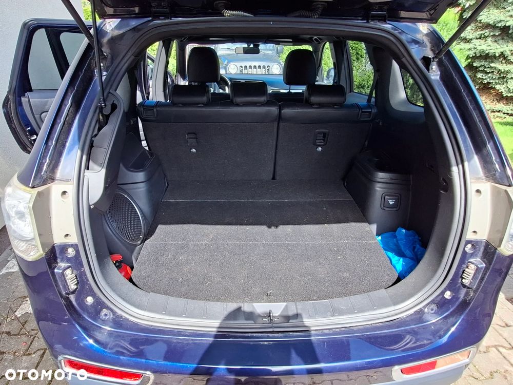 Mitsubishi Outlander Instyle NAVI - 14