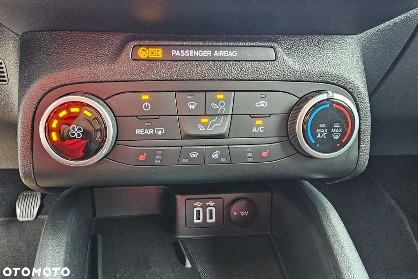 Ford Focus - 26