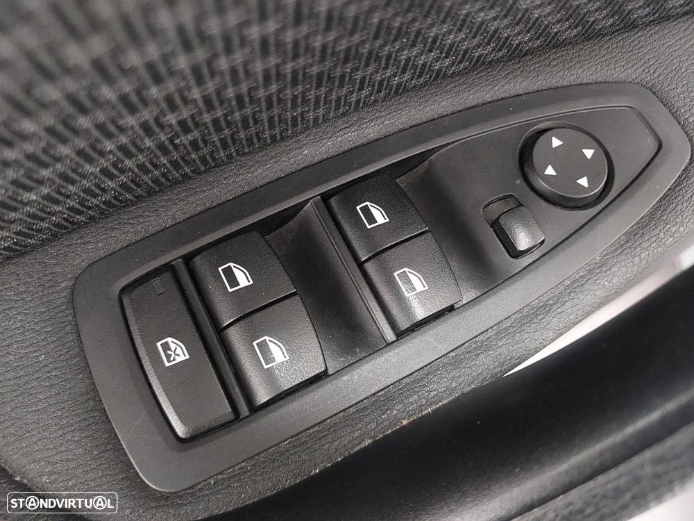 BMW X1 18 i sDrive Advantage - 18