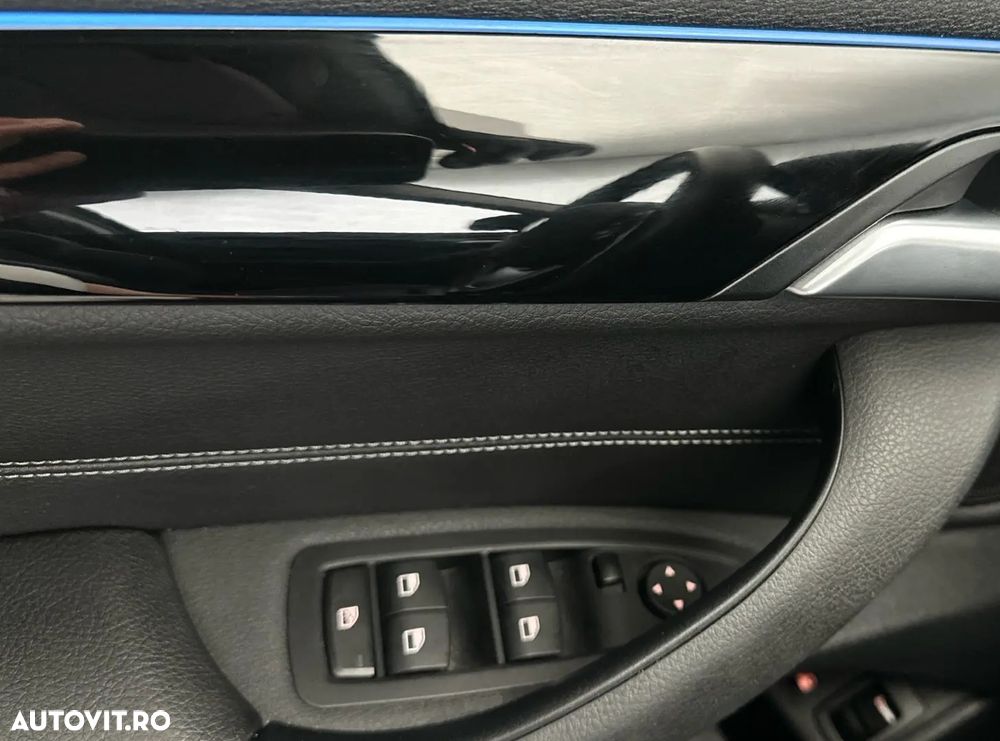 BMW X1 xDrive20i AT - 18