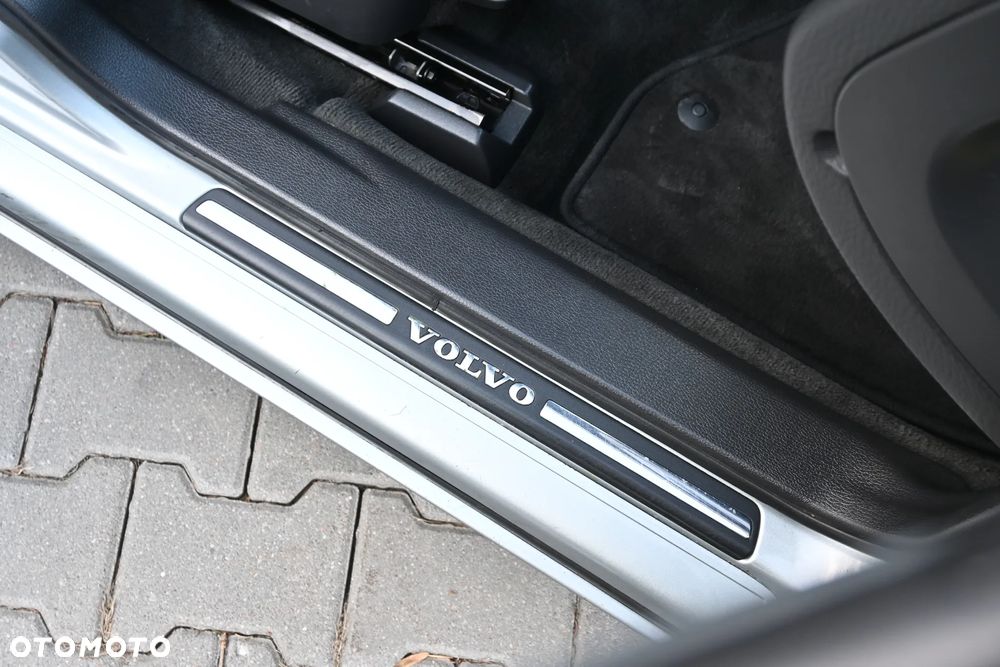 Volvo S60 2.4D5 Momentum - 31