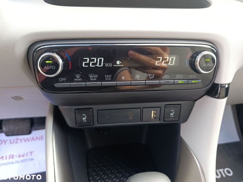 Toyota Yaris - 16