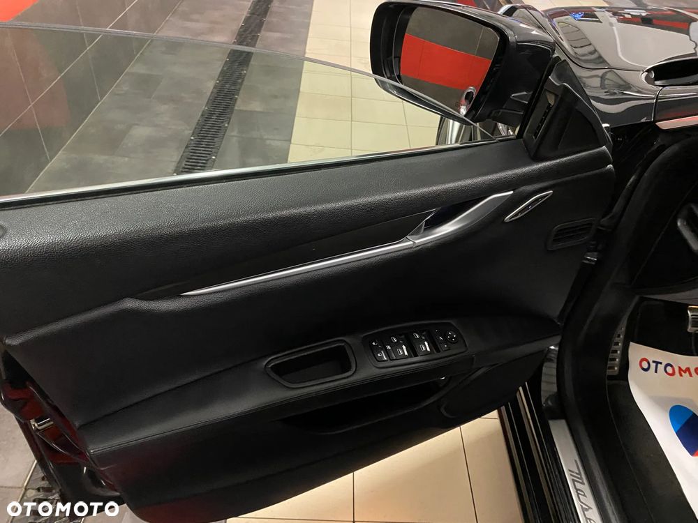 Maserati Ghibli Standard - 15