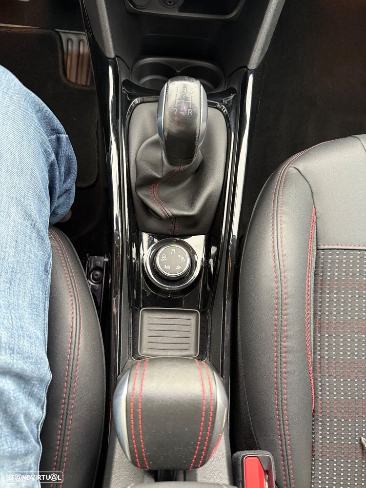 Peugeot 2008 1.2 PureTech GT Line - 19