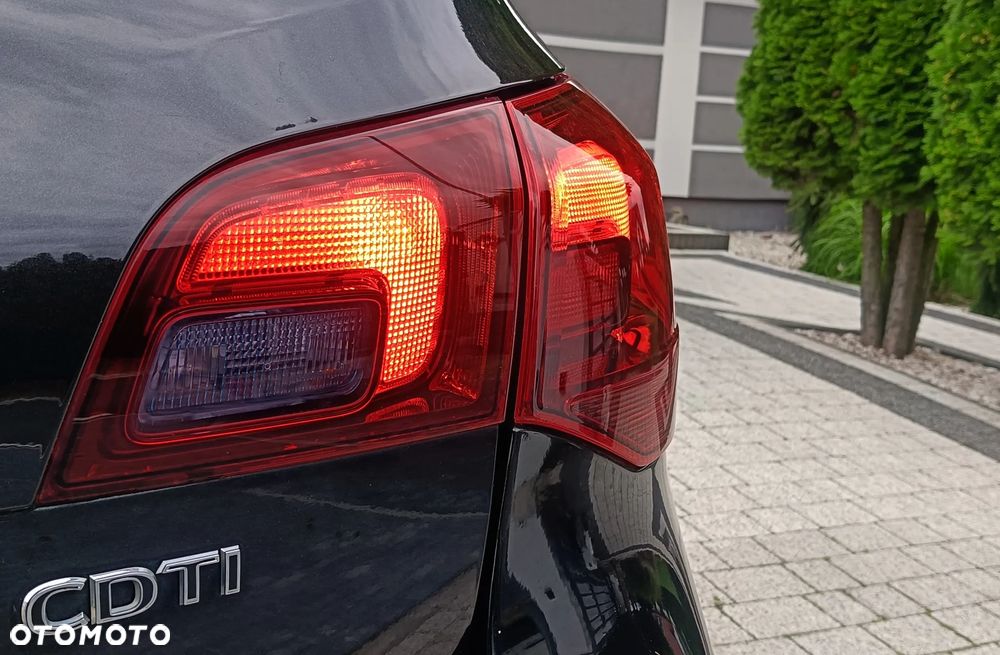 Opel Astra 2.0 CDTI Exklusiv - 36