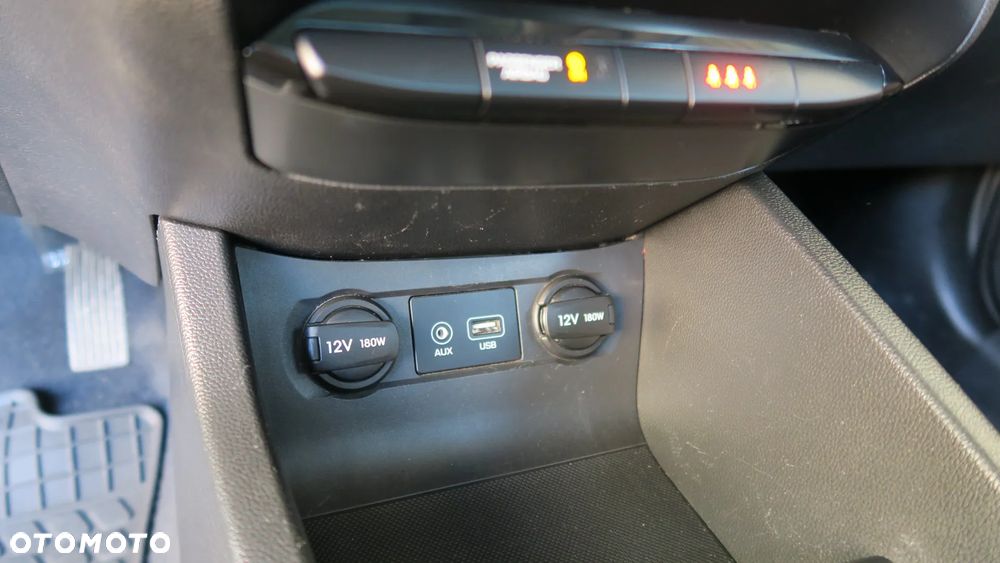 Hyundai i20 blue 1.2 YES Gold - 26