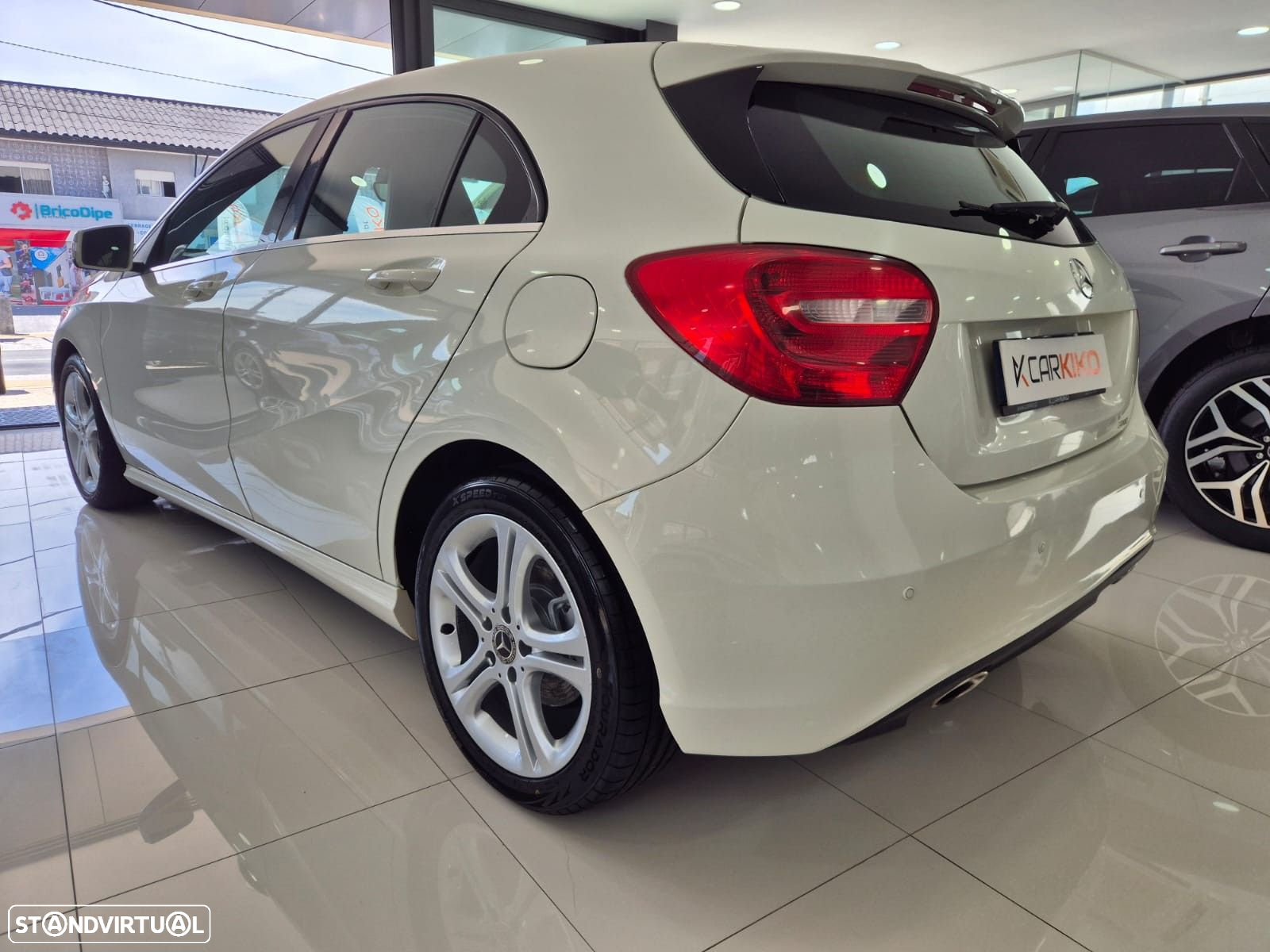 Mercedes-Benz A 180 d Urban - 4