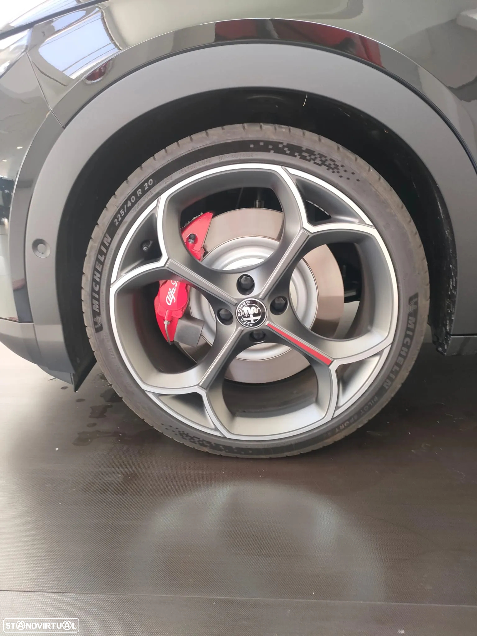 Alfa Romeo Junior Elletrica 50 kWh Veloce - 3