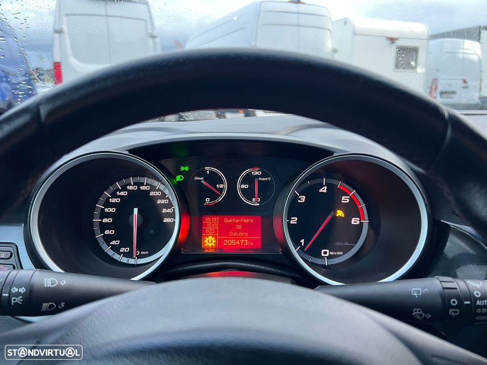 Alfa Romeo Giulietta 1.6 JTDM Distinctive - 39