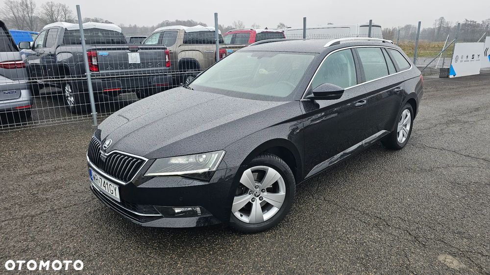 Skoda Superb 2.0 TDI Ambition DSG7 - 3