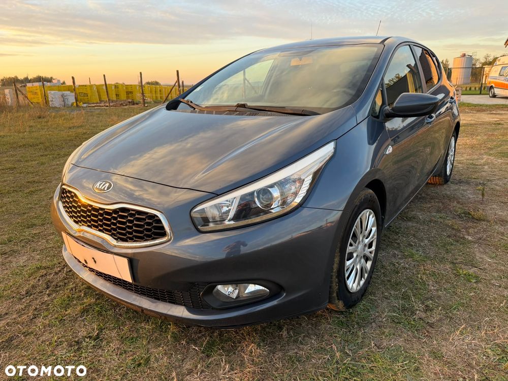 Kia Ceed 1.4 CRDi 90 Spirit - 32
