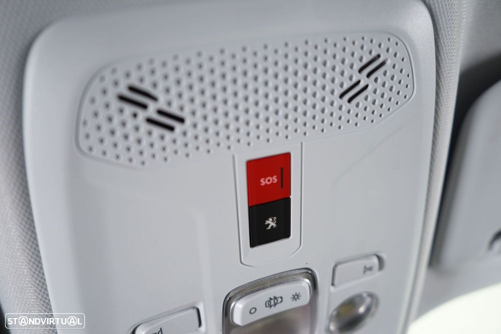 Peugeot e-2008 50 kWh Allure - 38