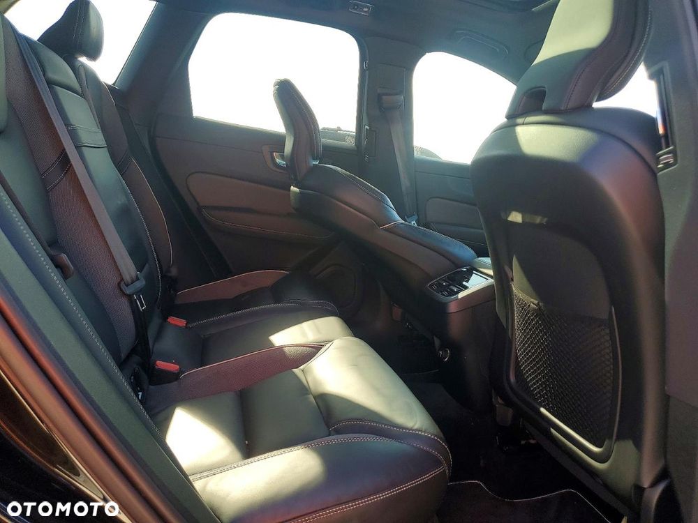 Volvo XC 60 T5 AWD Geartronic RDesign - 9