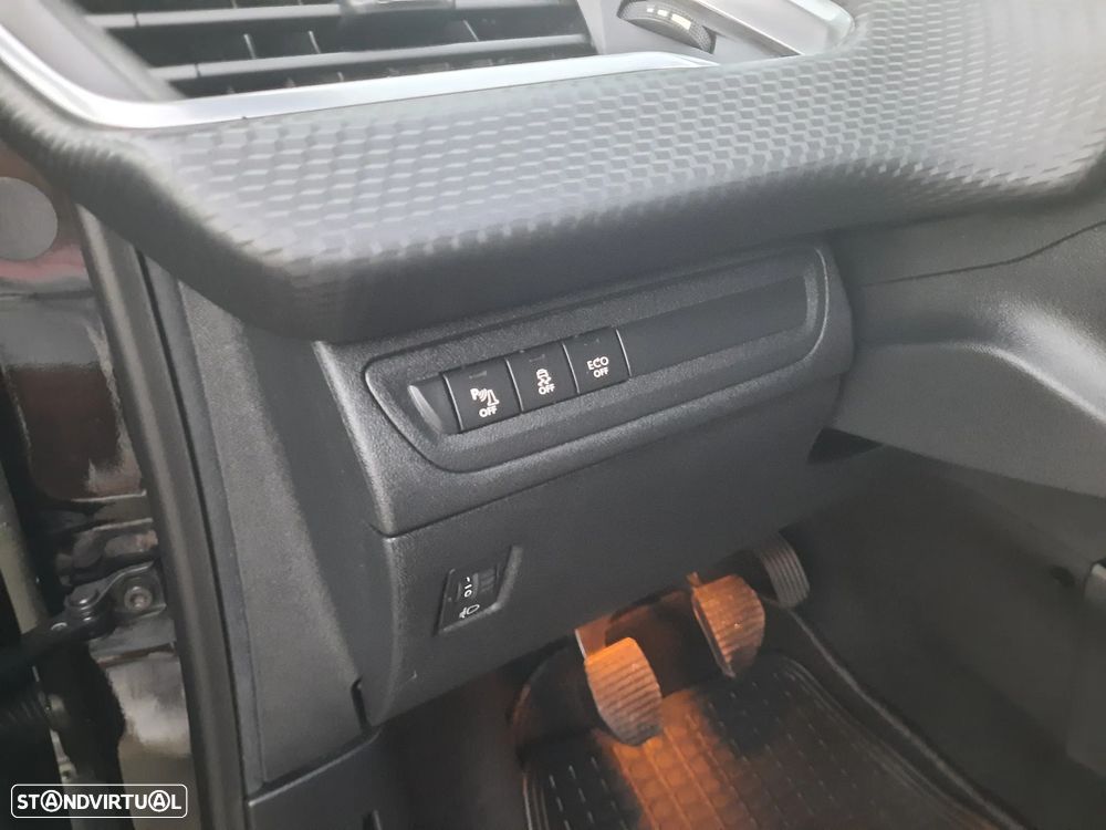 Peugeot 2008 1.6 BlueHDi Allure - 25