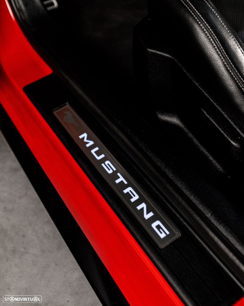 Ford Mustang 2.3 Eco Boost - 25