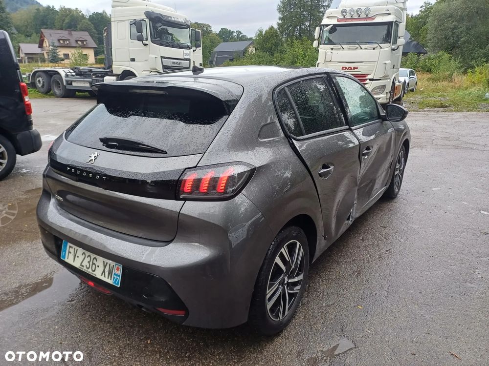Peugeot 208 PureTech 100 EAT8 Allure - 5