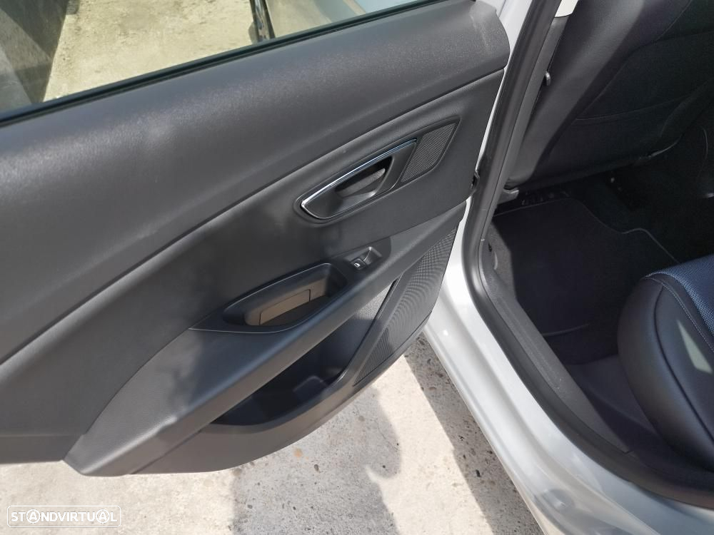 SEAT Leon 1.6 TDI DPF S&S I-Tech - 12