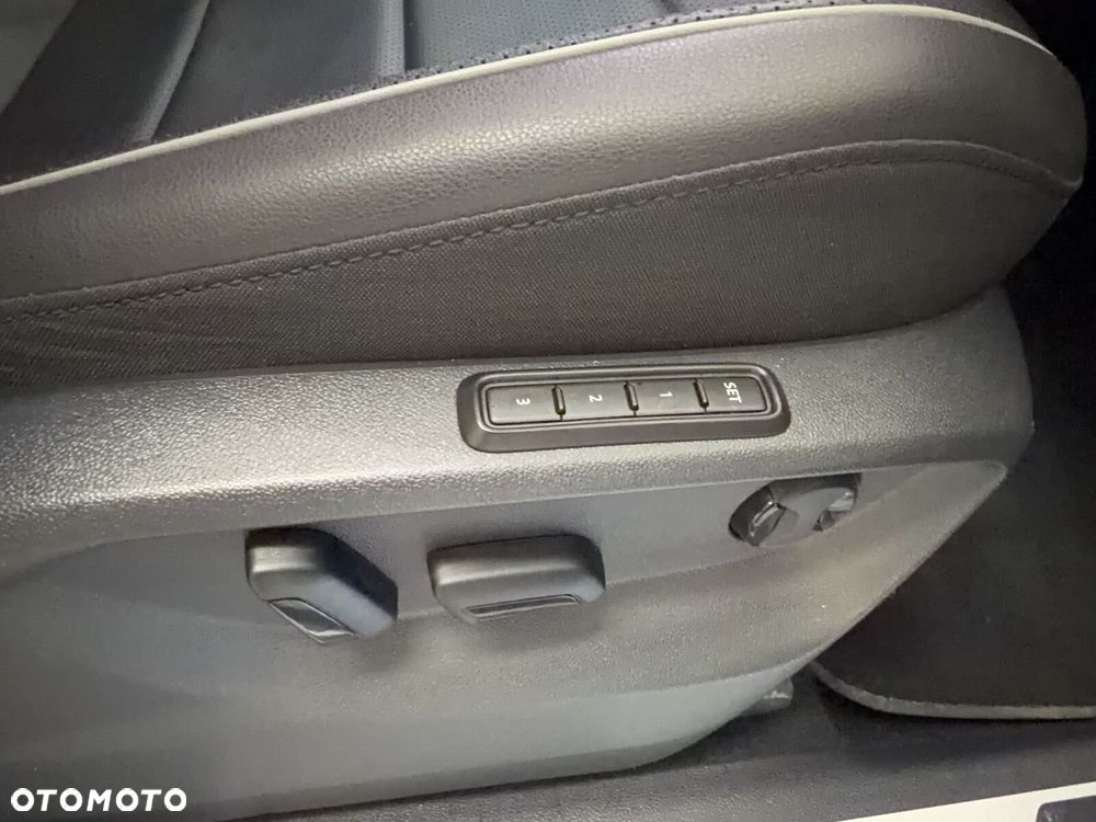 Volkswagen Tiguan Allspace - 19