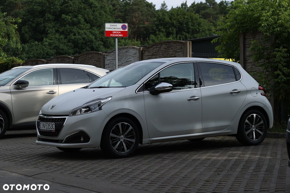 Peugeot 208 1.2 PureTech Allure S&S - 1