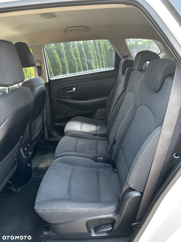 Kia Carens 1.7 CRDi 115 Dream-Team Edition - 32