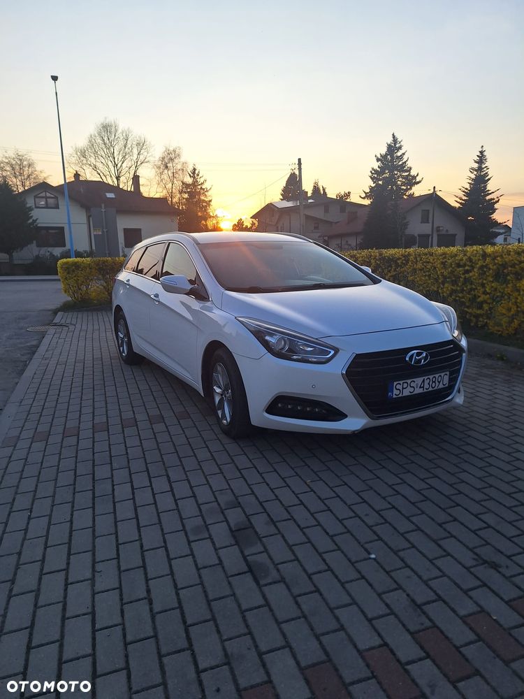 Hyundai i40 1.7 CRDi Business DCT - 1