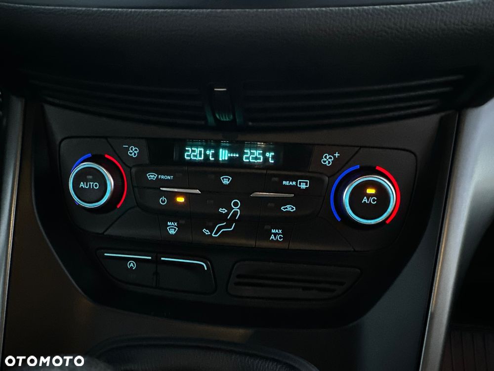 Ford Kuga - 32