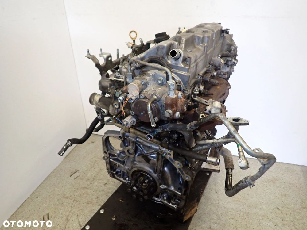 TOYOTA COROLLA VERSO 2.2 D4D 04-09 SILNIK MOTOR - 12