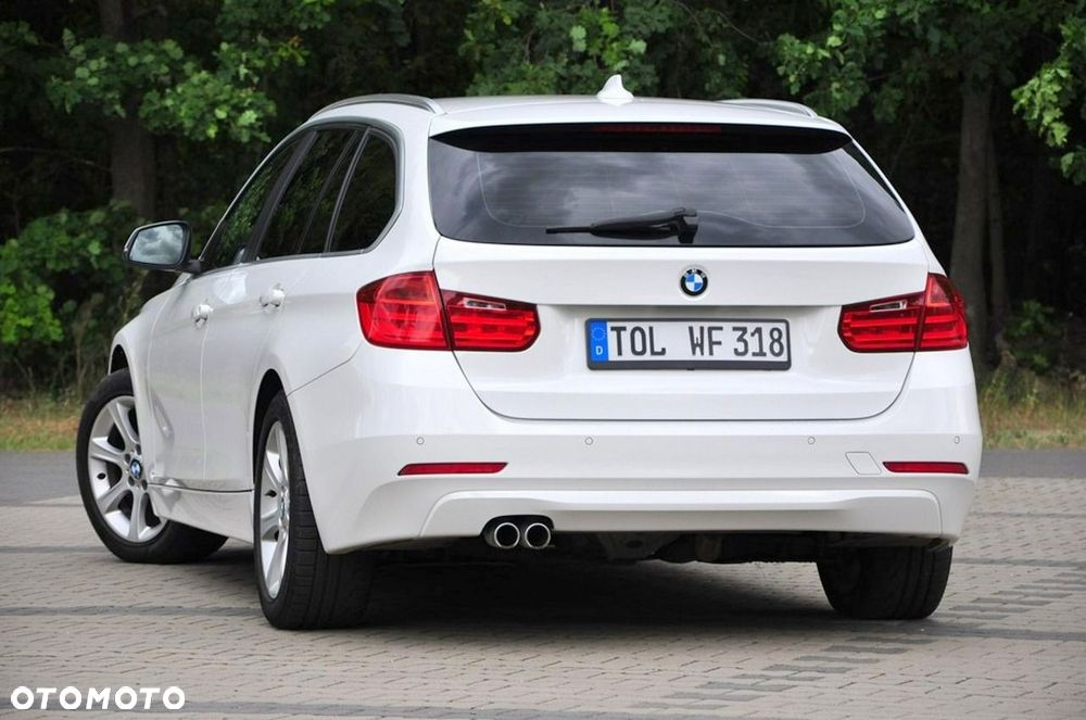 BMW Seria 3 330d xDrive Blue Performance Luxury Line - 14
