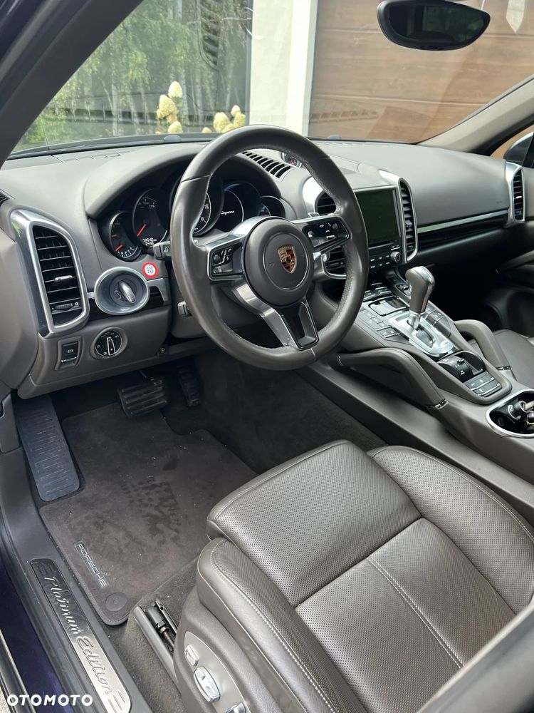 Porsche Cayenne Platinum Edition - 9