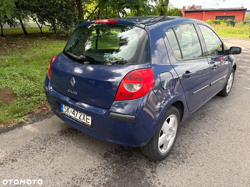 Renault Clio 1.2 16V Alize - 3