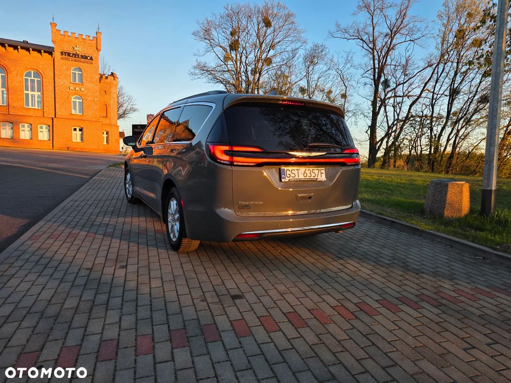 Chrysler Pacifica - 14