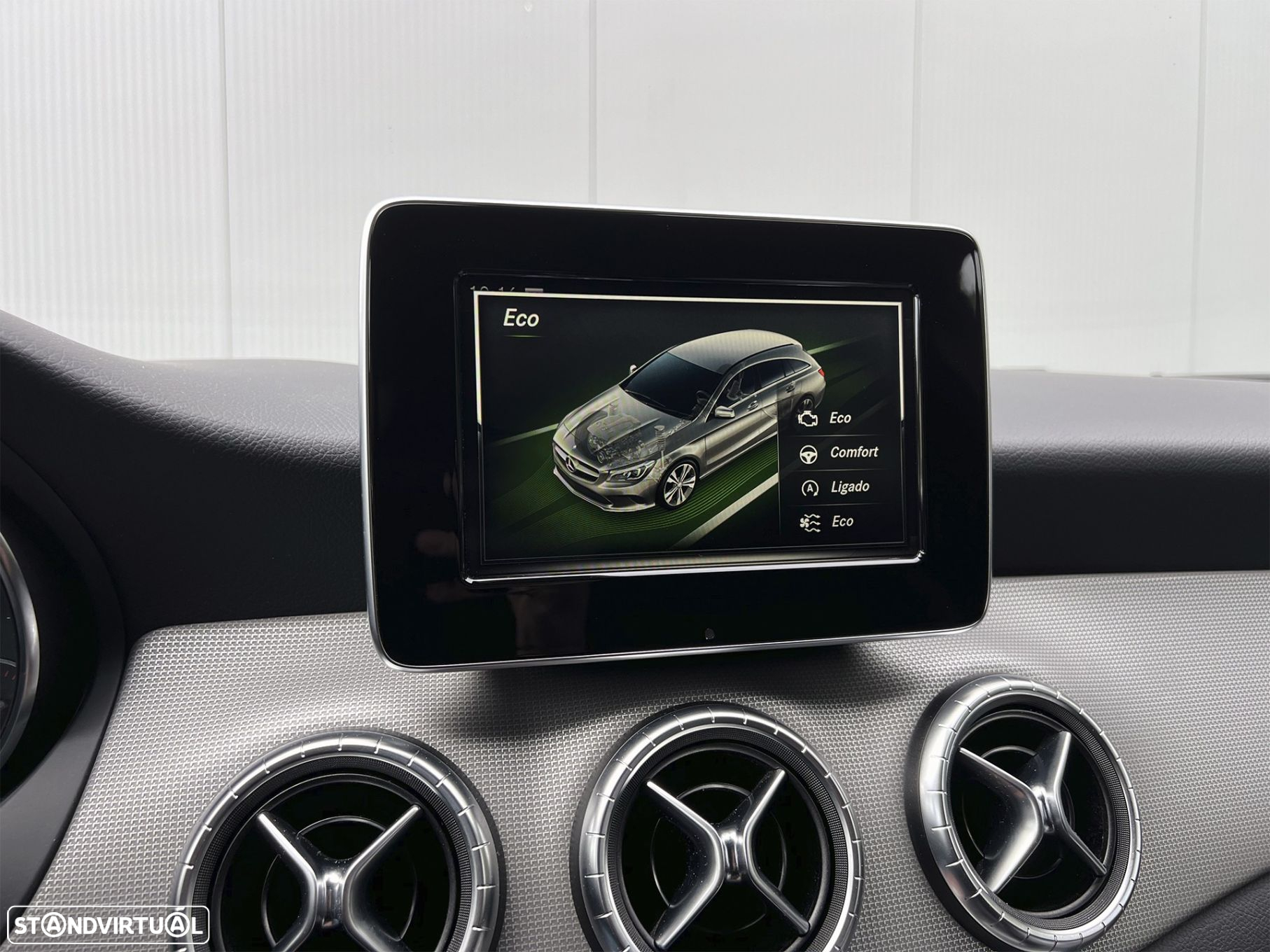 Mercedes-Benz CLA 180 d Shooting Brake - 30