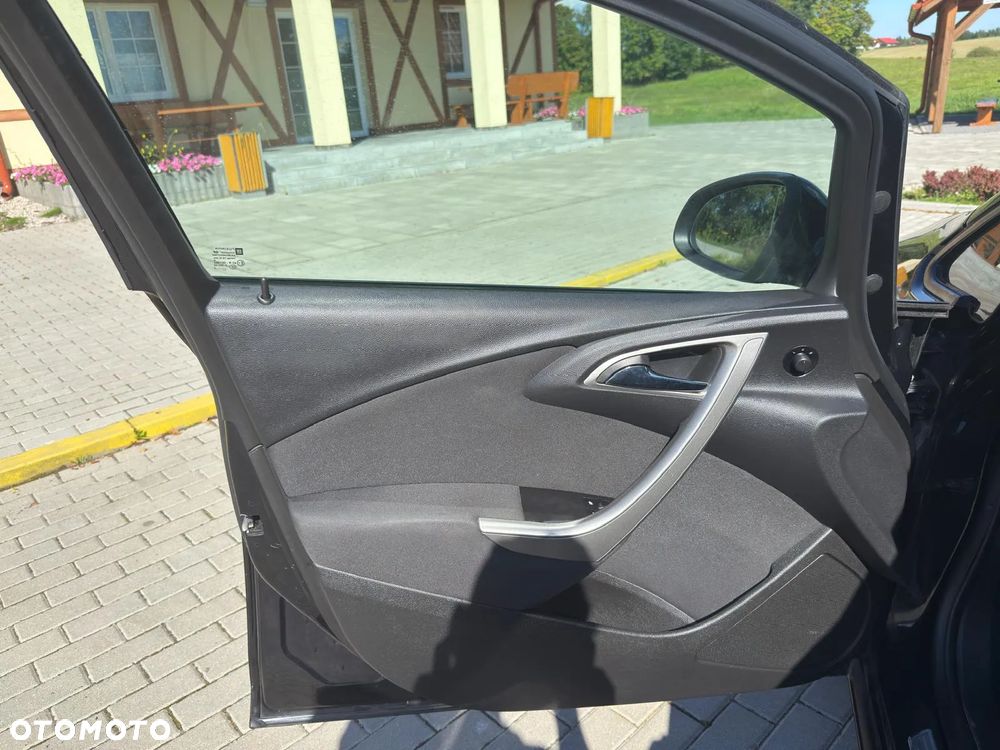 Opel Astra 1.4 Turbo Edition - 11