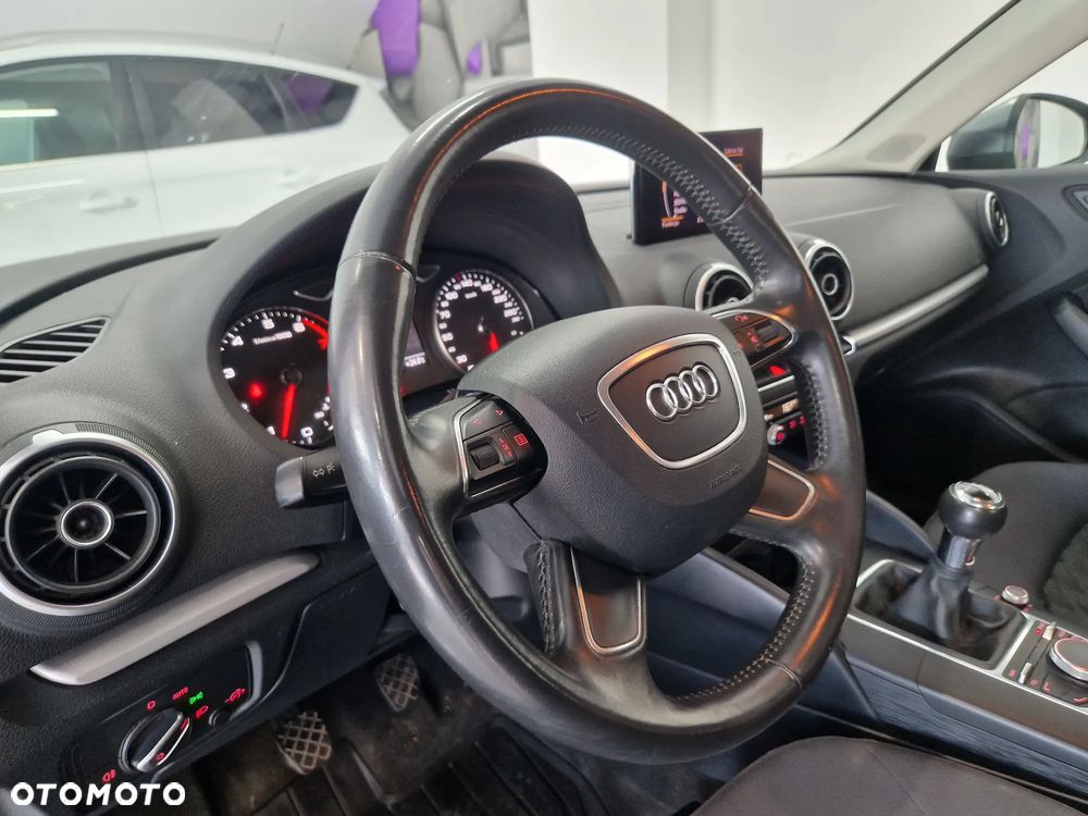 Audi A3 Sportback - 19