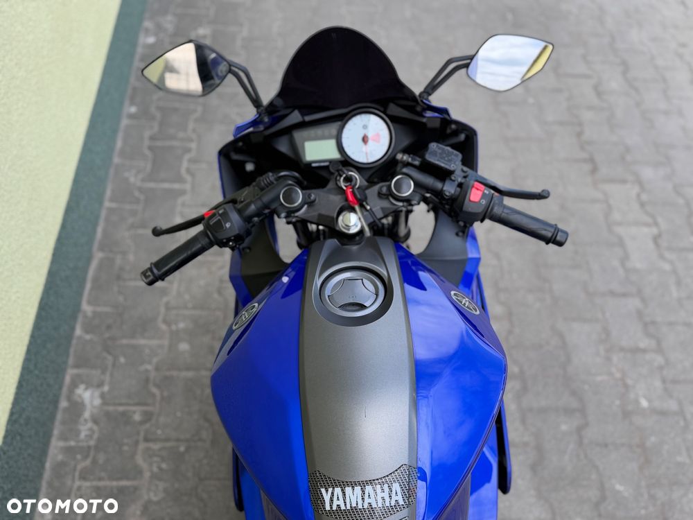 Yamaha YZF - 18